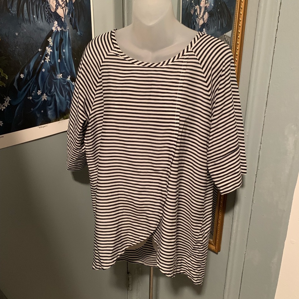 Kate Spade Saturday
Black & White Strip Blouse - Picture 2 of 3